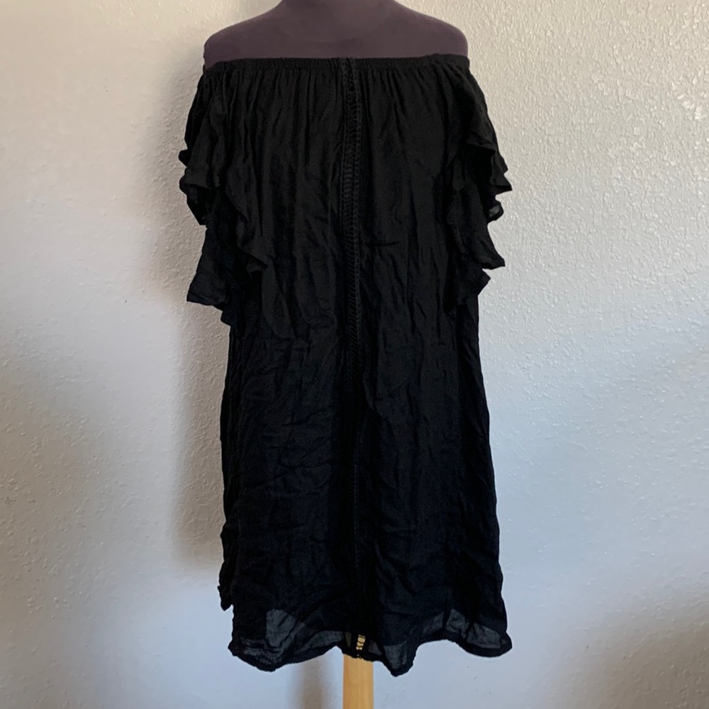NWT Off the shoulder large, black she+sky. Detail down center, flutter sleeves